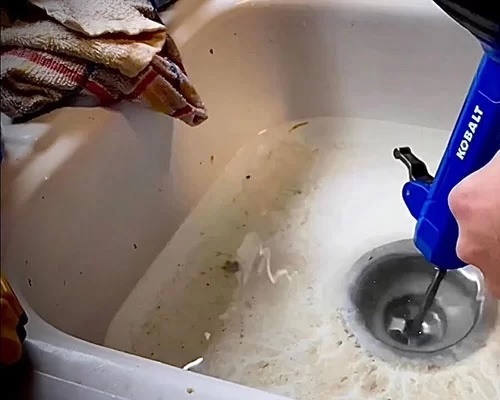 ontstoppen van afvoer en riool
